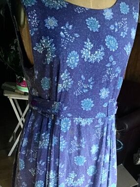 vintage Laura Ashley size 8 maxi jumper